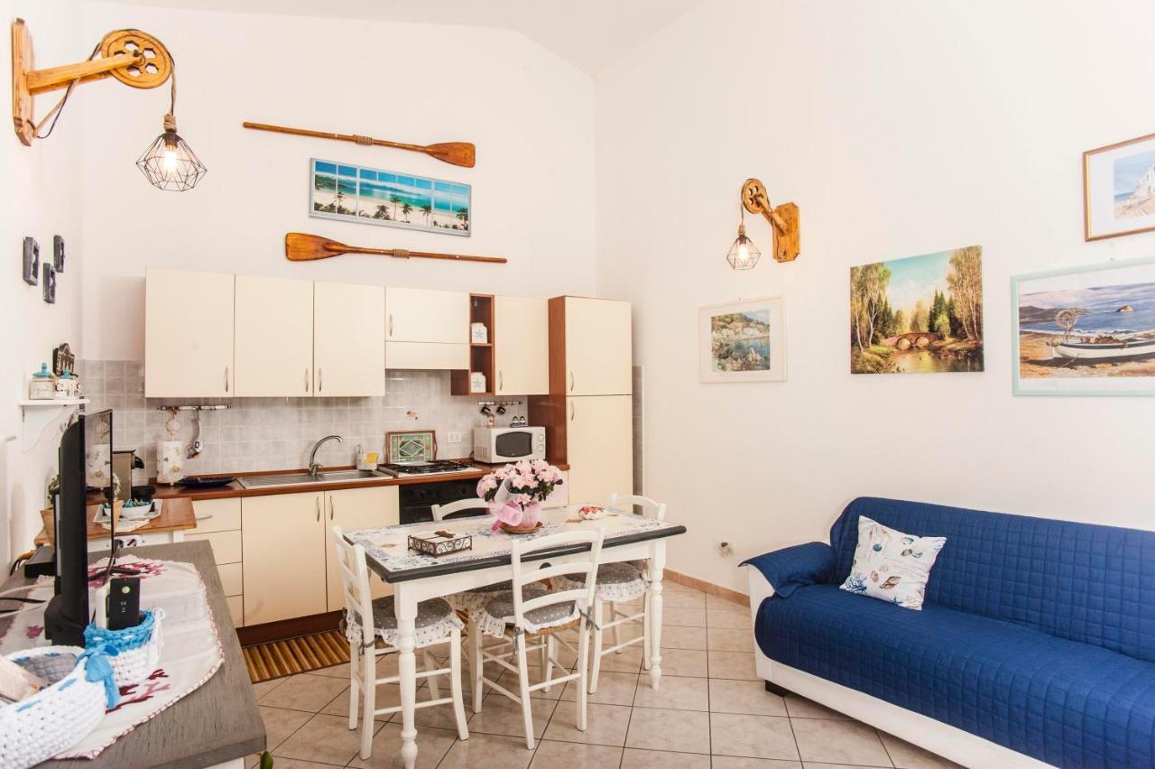 Casa Vacanze Luna Pula Exteriör bild